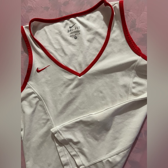 Tennis shirt by Nike - Picture 2 of 2
